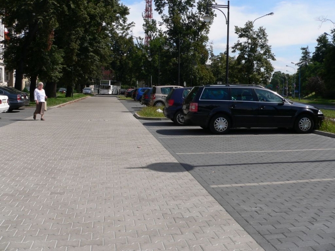 Parkingi w rejonie Zamku Piastowskiego (Legnica)_3