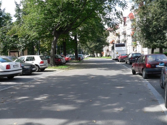 Parkingi w rejonie Zamku Piastowskiego (Legnica)_1